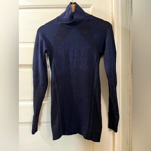 Athleta long sleeve running top Sz S